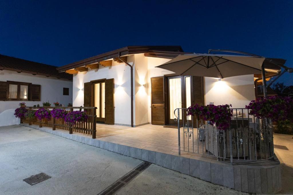 הוילה אג'רולה La Casa Di Metis מראה חיצוני תמונה