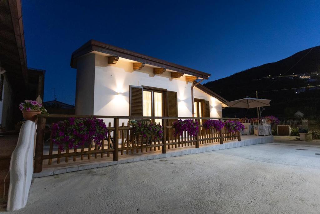 הוילה אג'רולה La Casa Di Metis מראה חיצוני תמונה